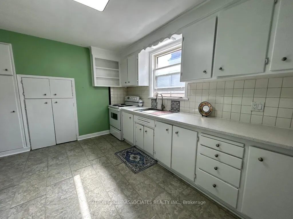 131 Kenwood Avenue, #3
