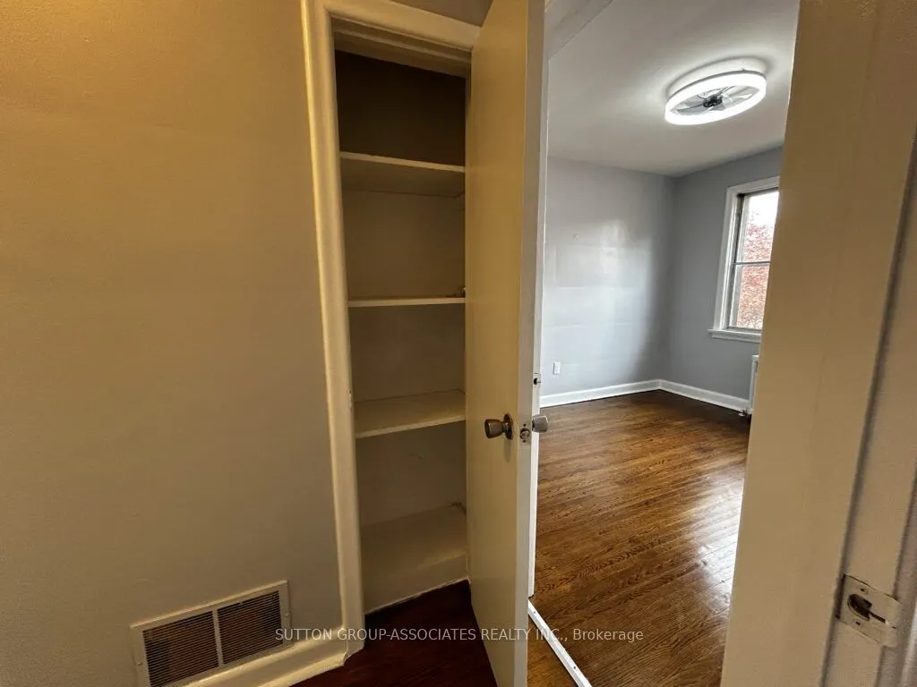 131 Kenwood Avenue, #3