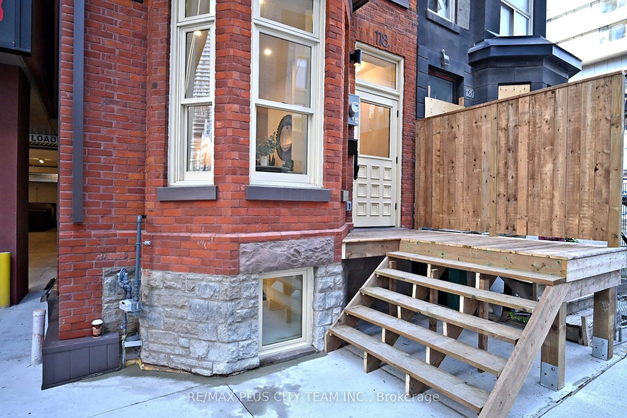 118 Peter Street