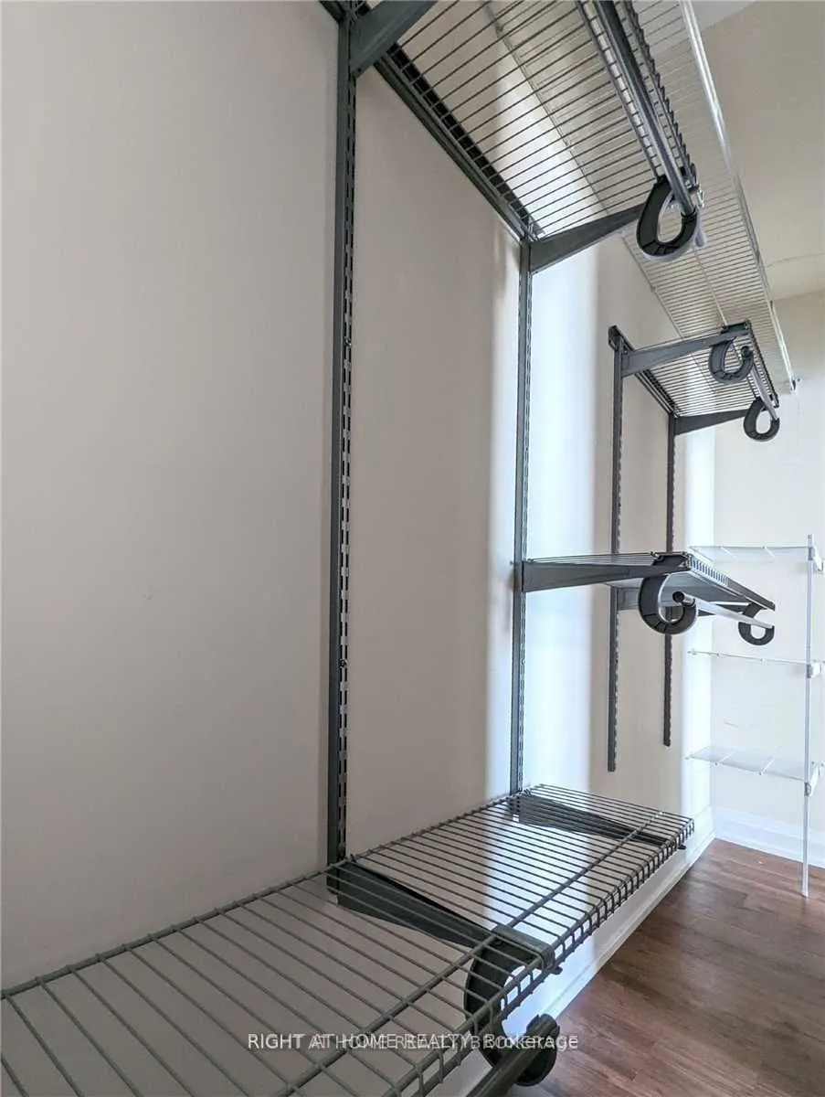 5 Sheppard Avenue E, #3816