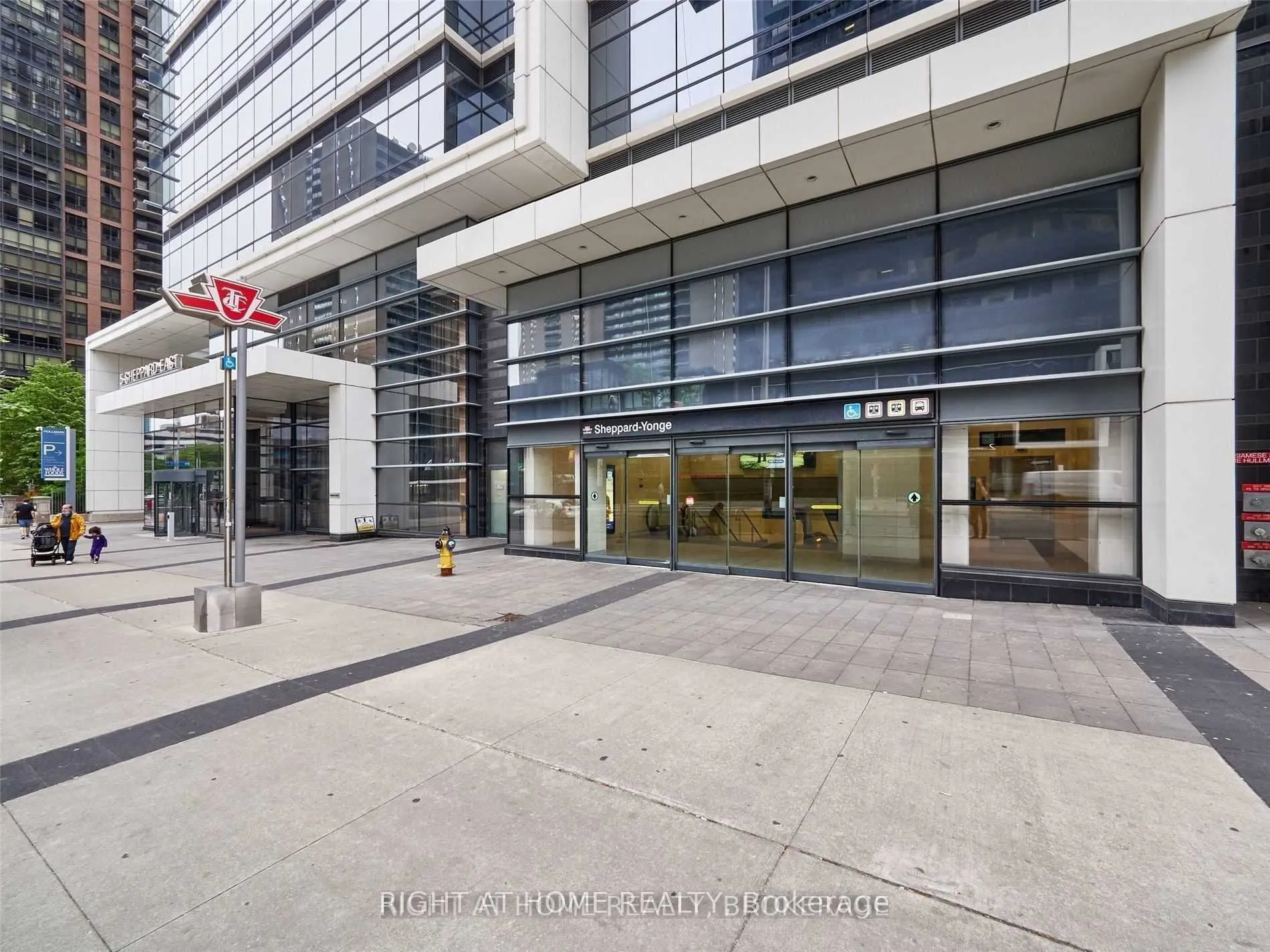5 Sheppard Avenue E, #3816