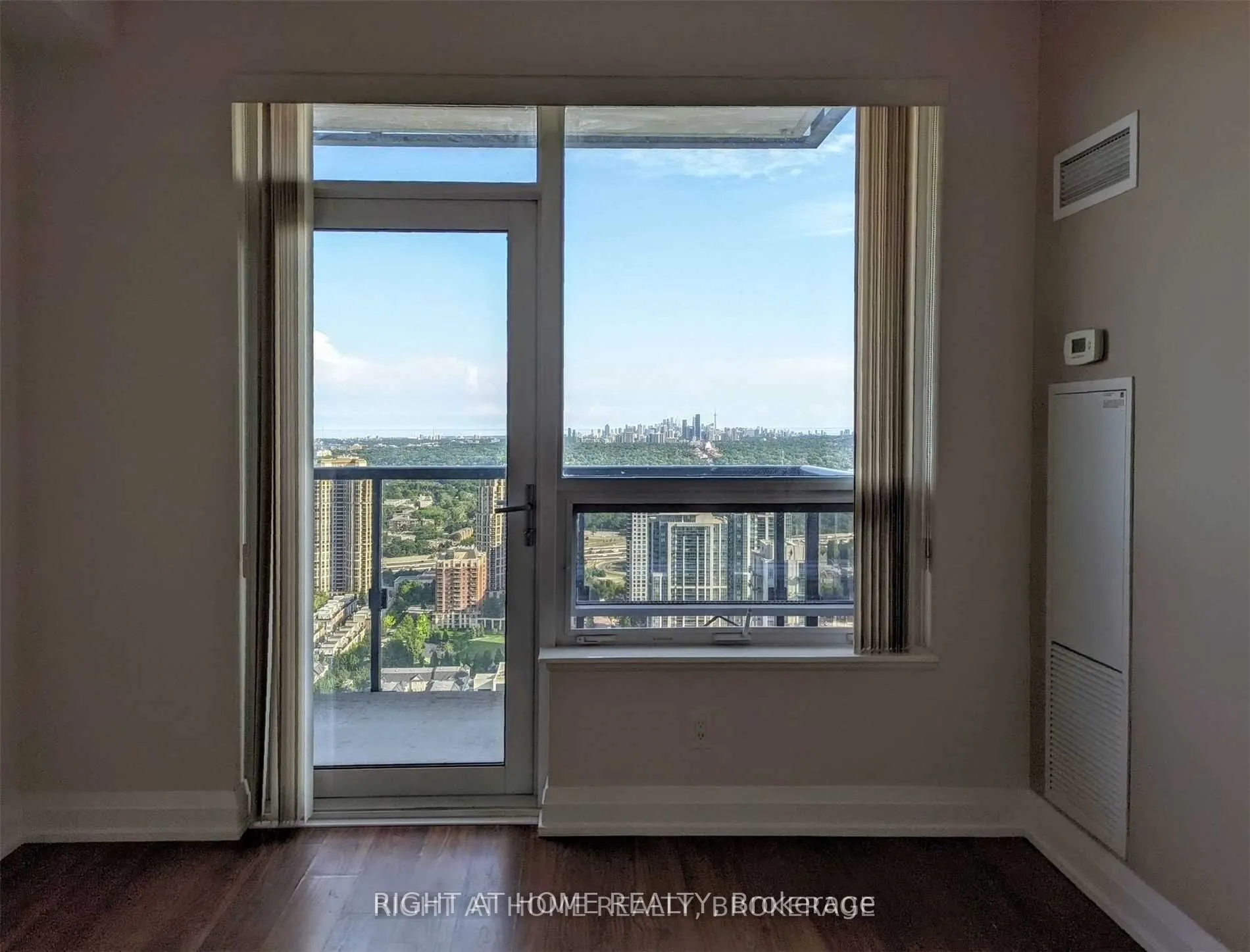 5 Sheppard Avenue E, #3816