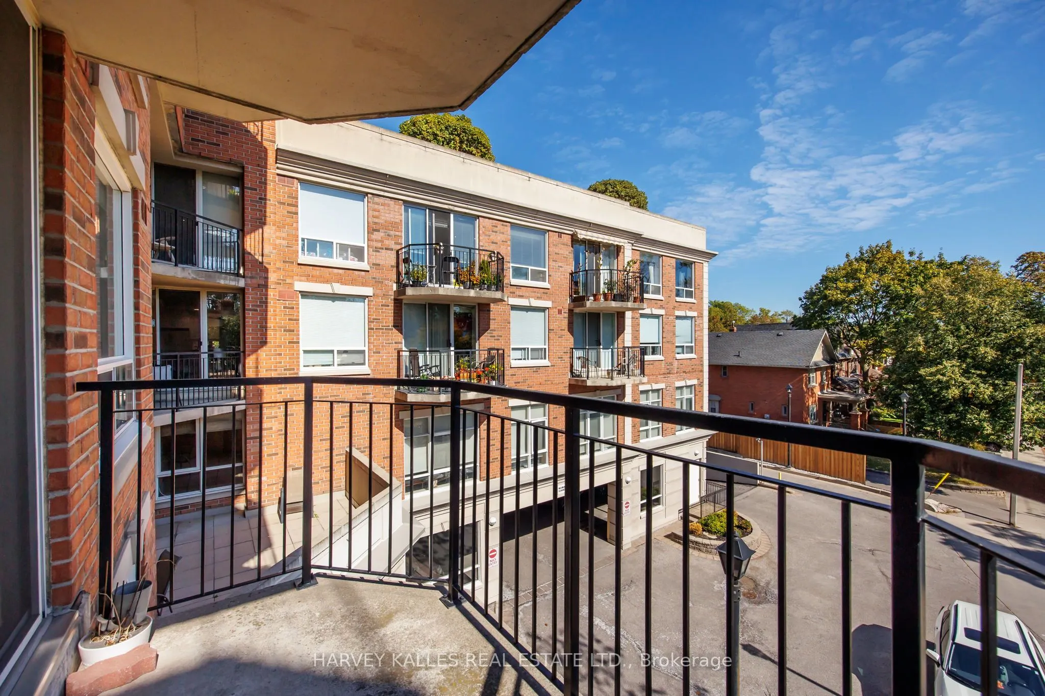 18 Wanless Avenue, #302