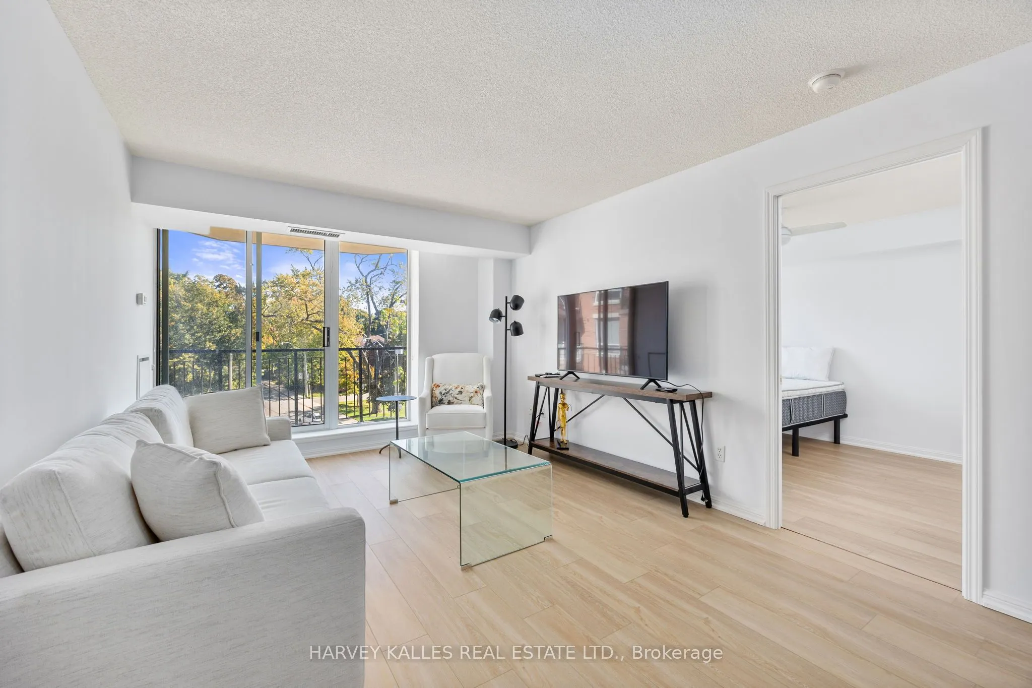 18 Wanless Avenue, #302