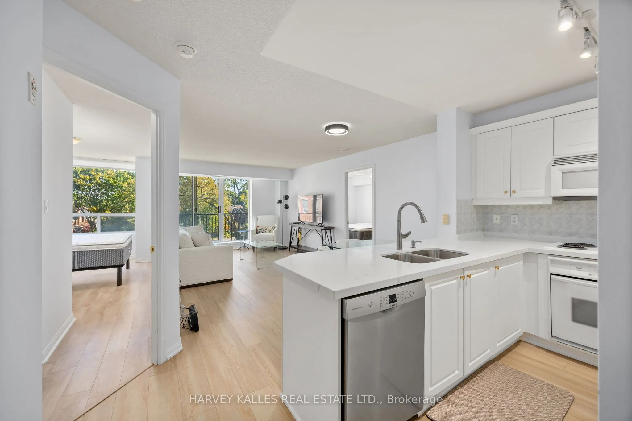 18 Wanless Avenue, #302