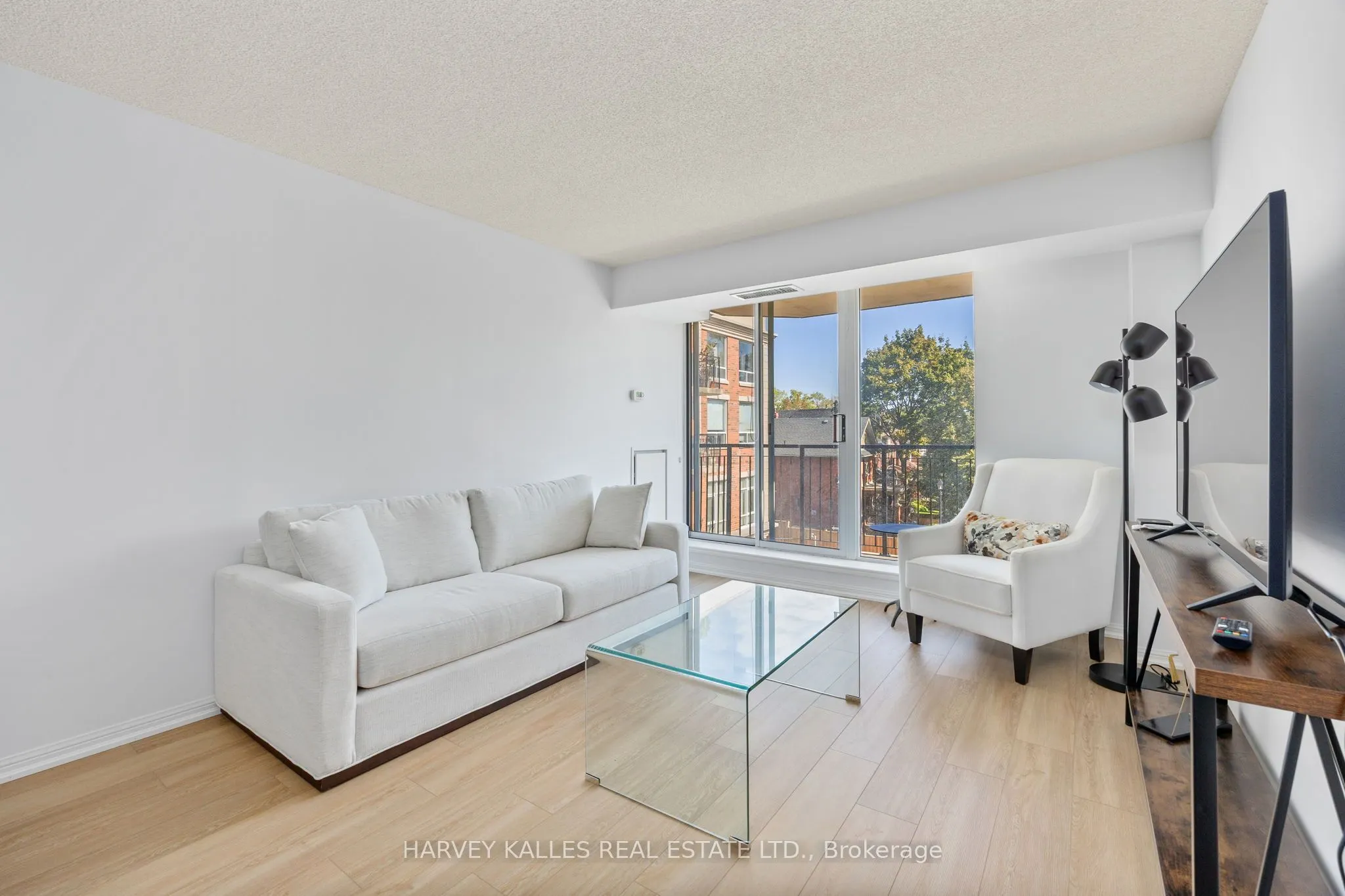 18 Wanless Avenue, #302