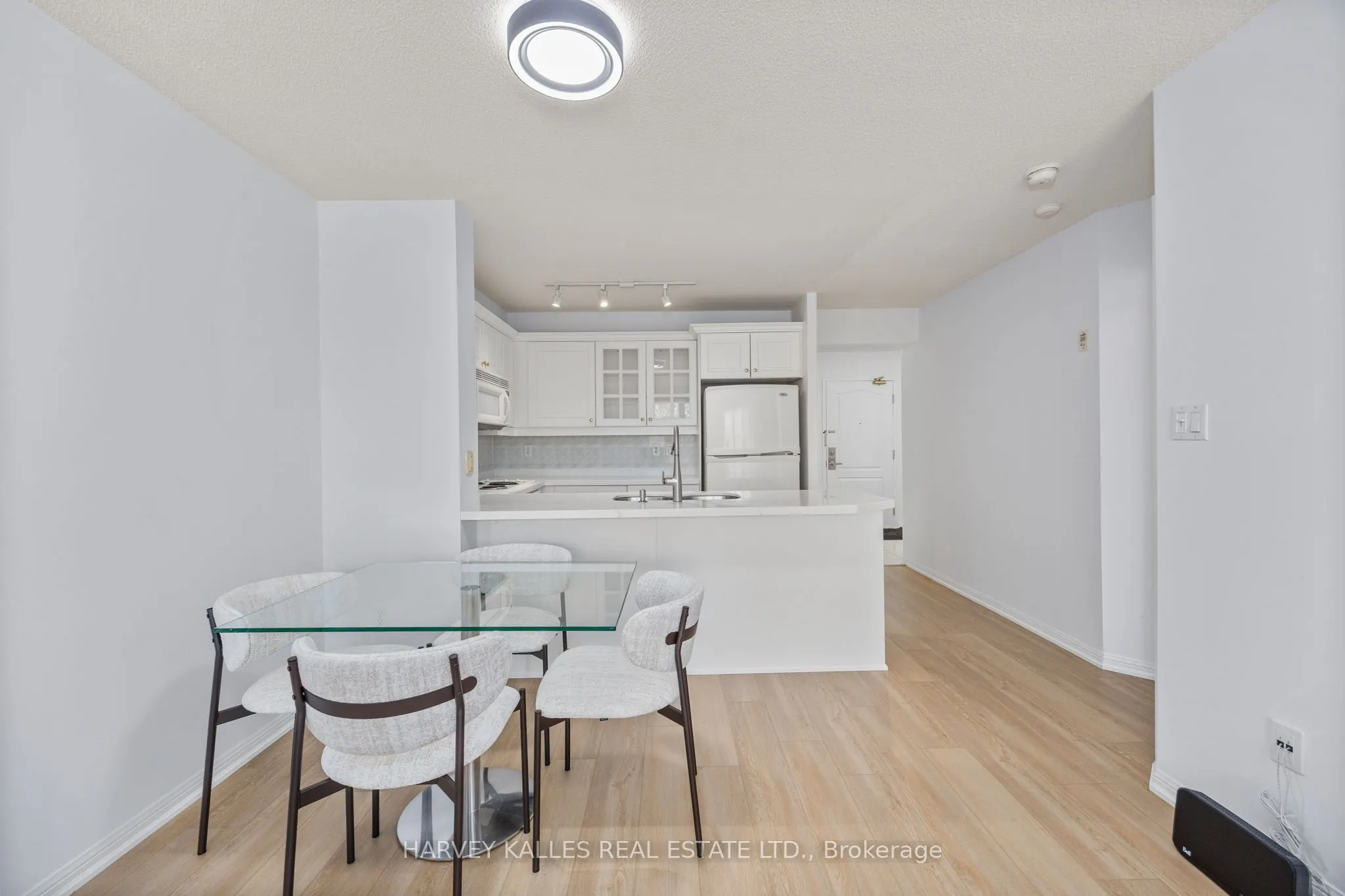 18 Wanless Avenue, #302