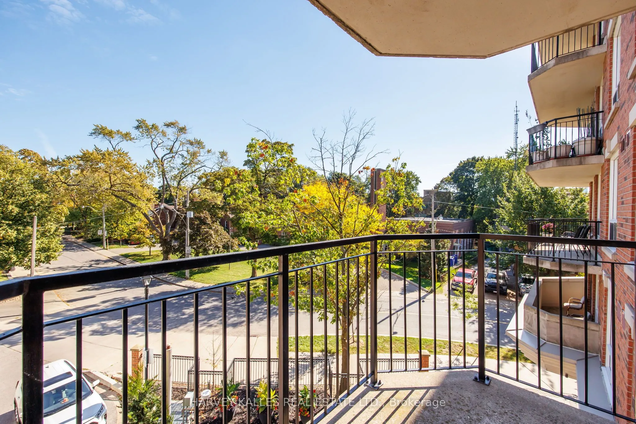 18 Wanless Avenue, #302