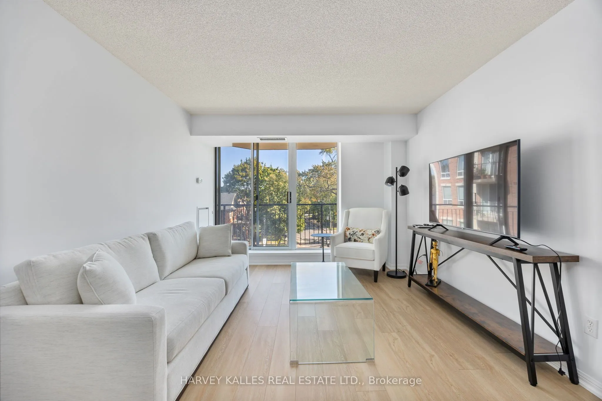 18 Wanless Avenue, #302