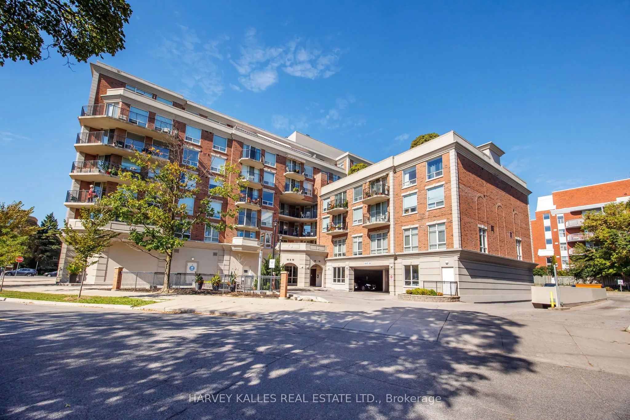 18 Wanless Avenue, #302