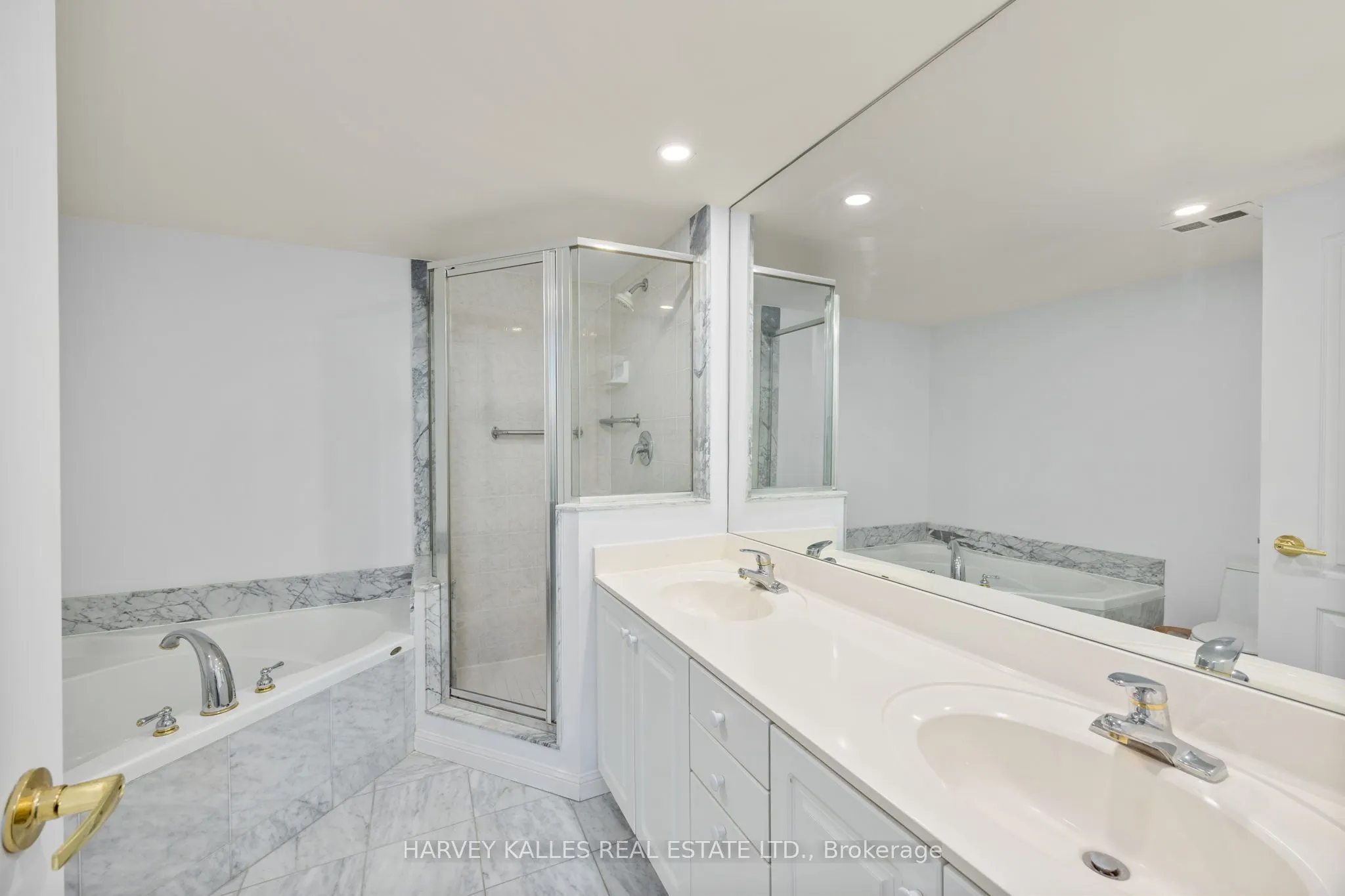 18 Wanless Avenue, #302