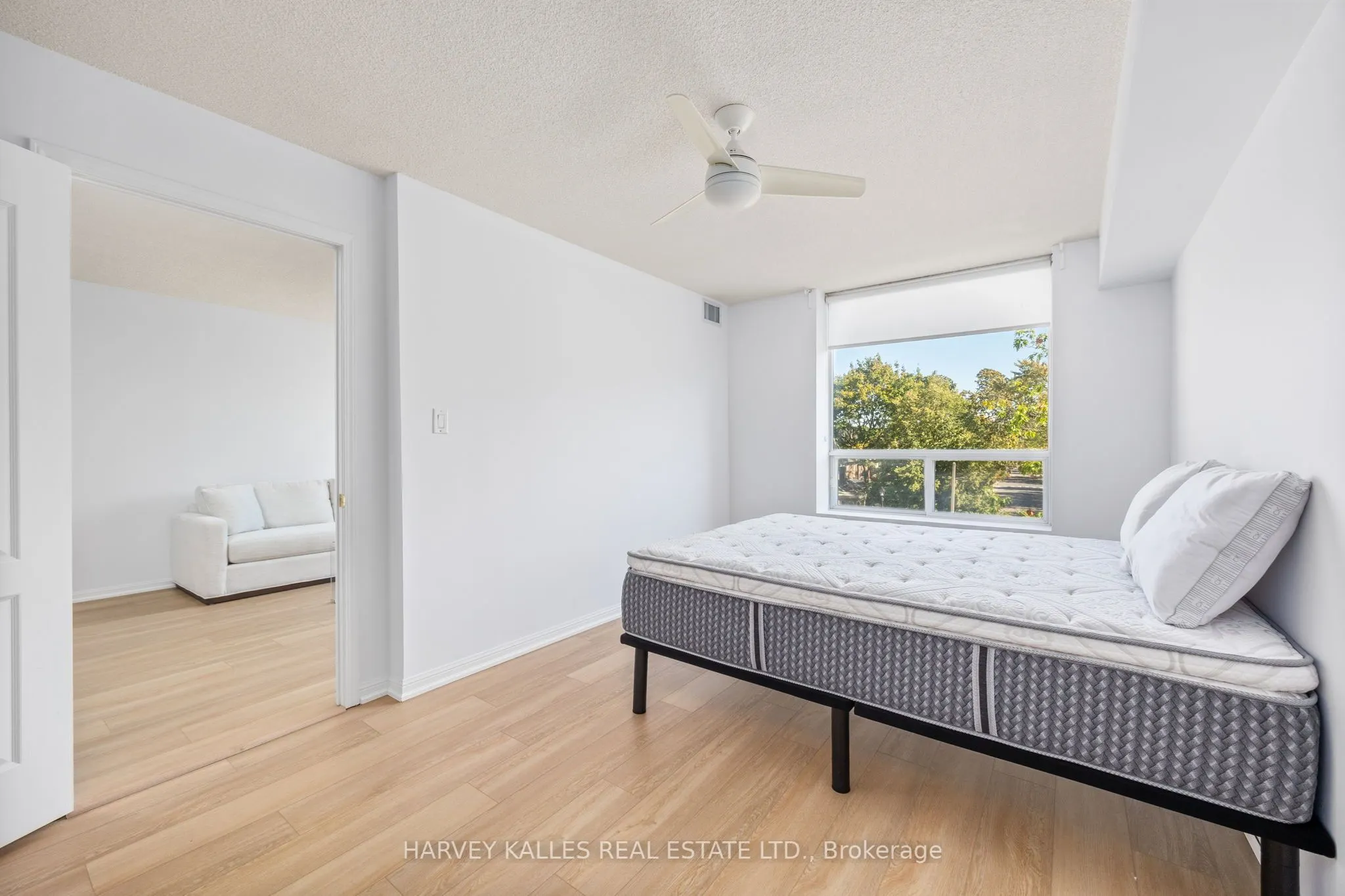 18 Wanless Avenue, #302