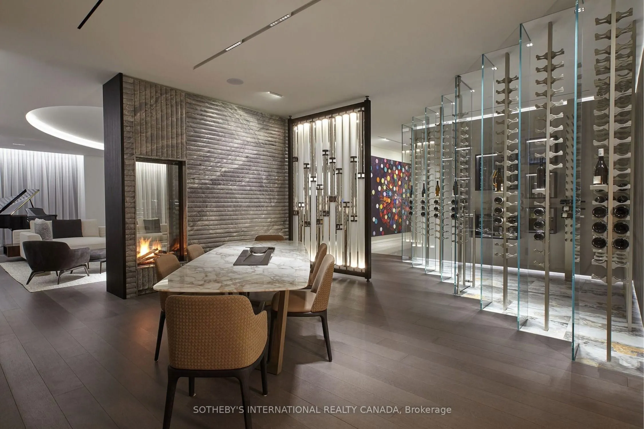 183 Wellington Street W