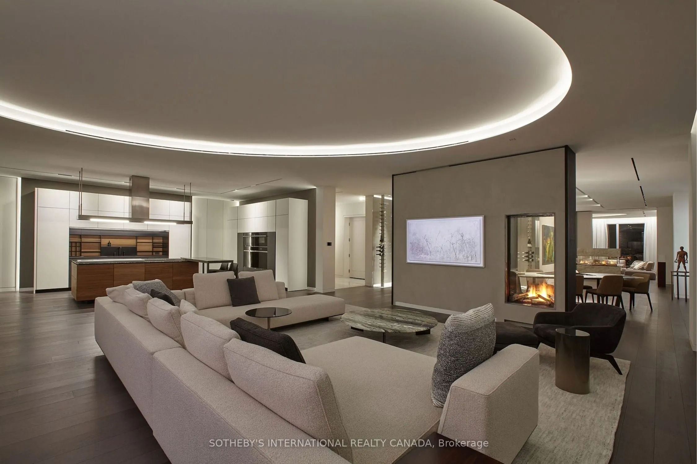 183 Wellington Street W