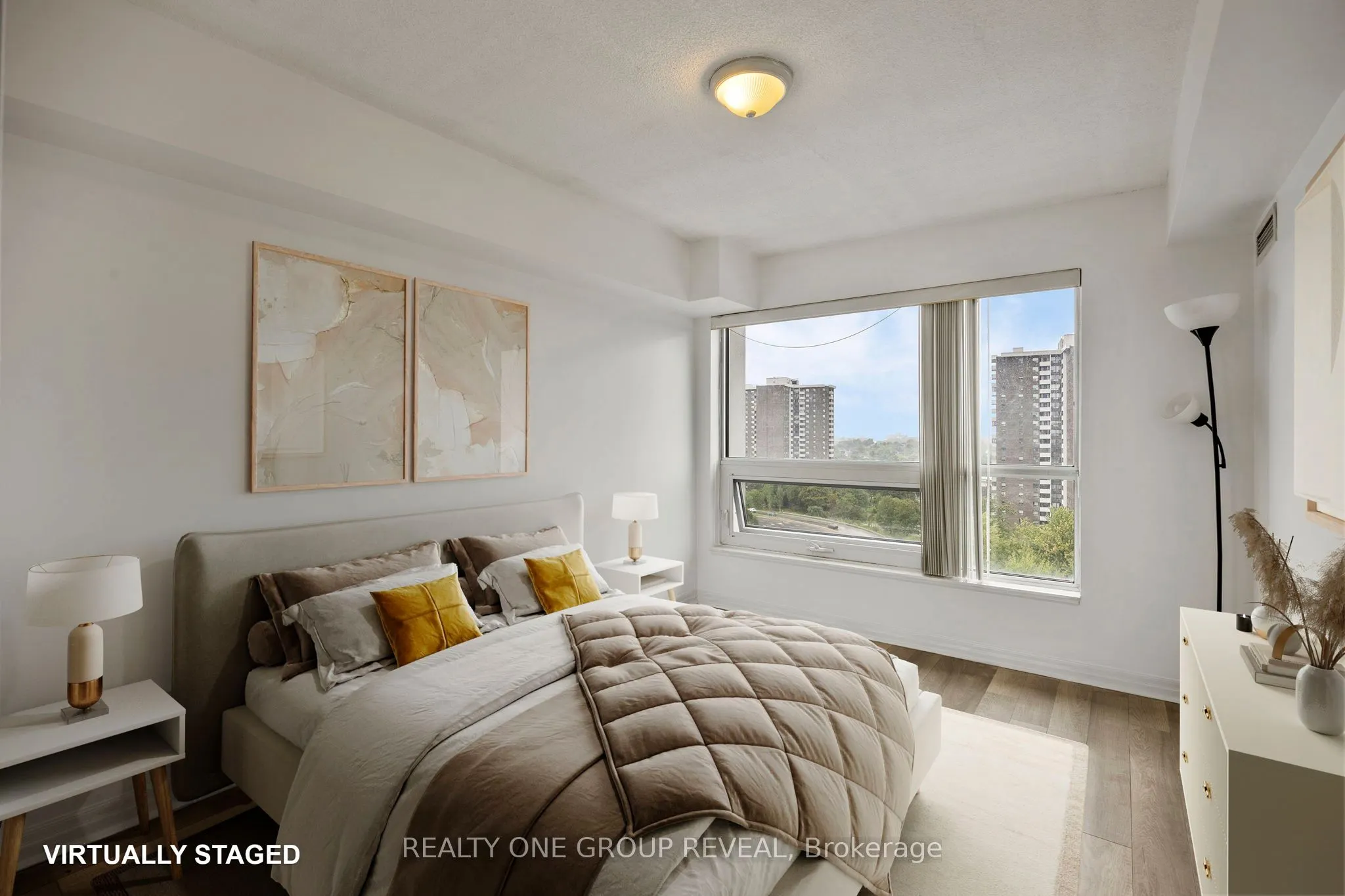 2015 Sheppard Avenue E