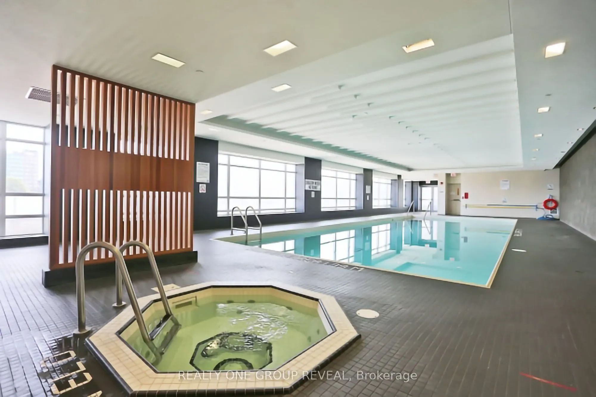 2015 Sheppard Avenue E