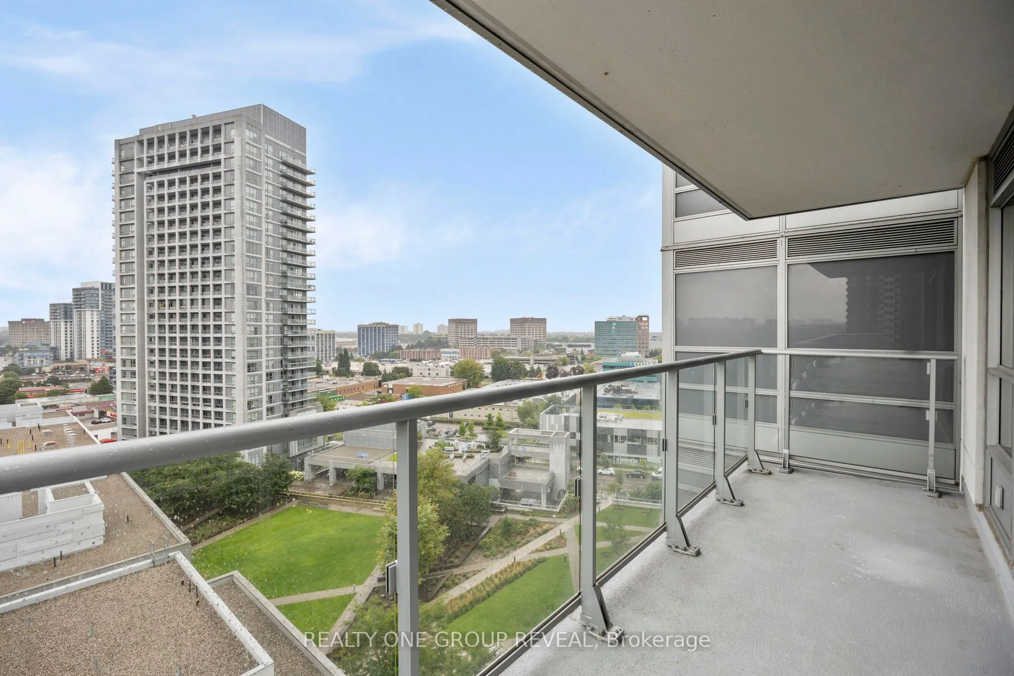 2015 Sheppard Avenue E