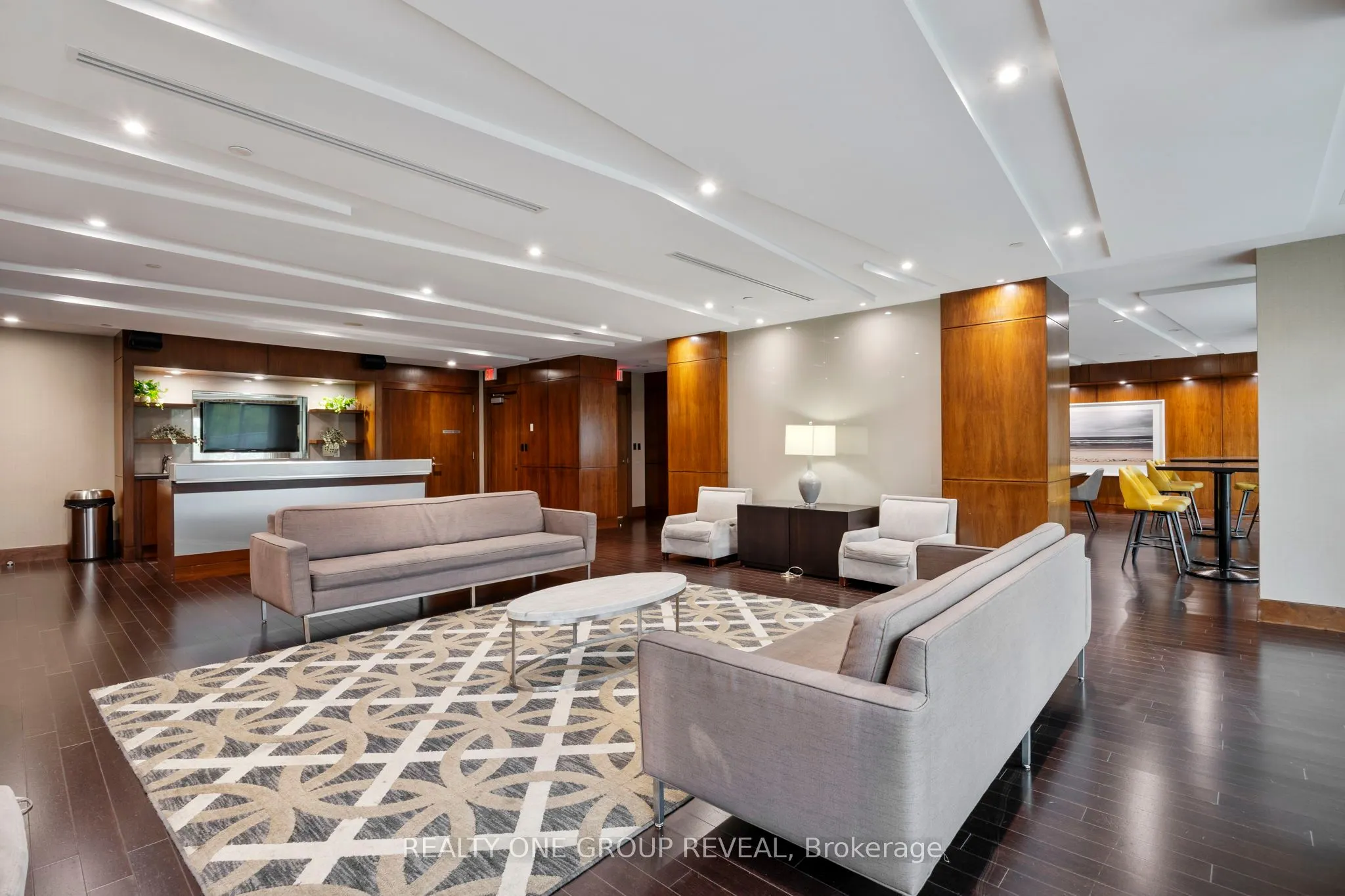 2015 Sheppard Avenue E