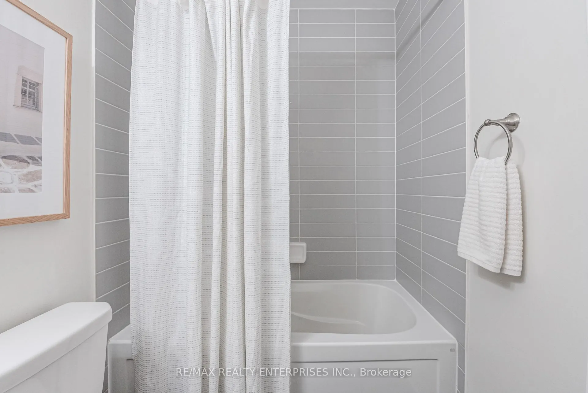 15 Bruyeres Mews, #601