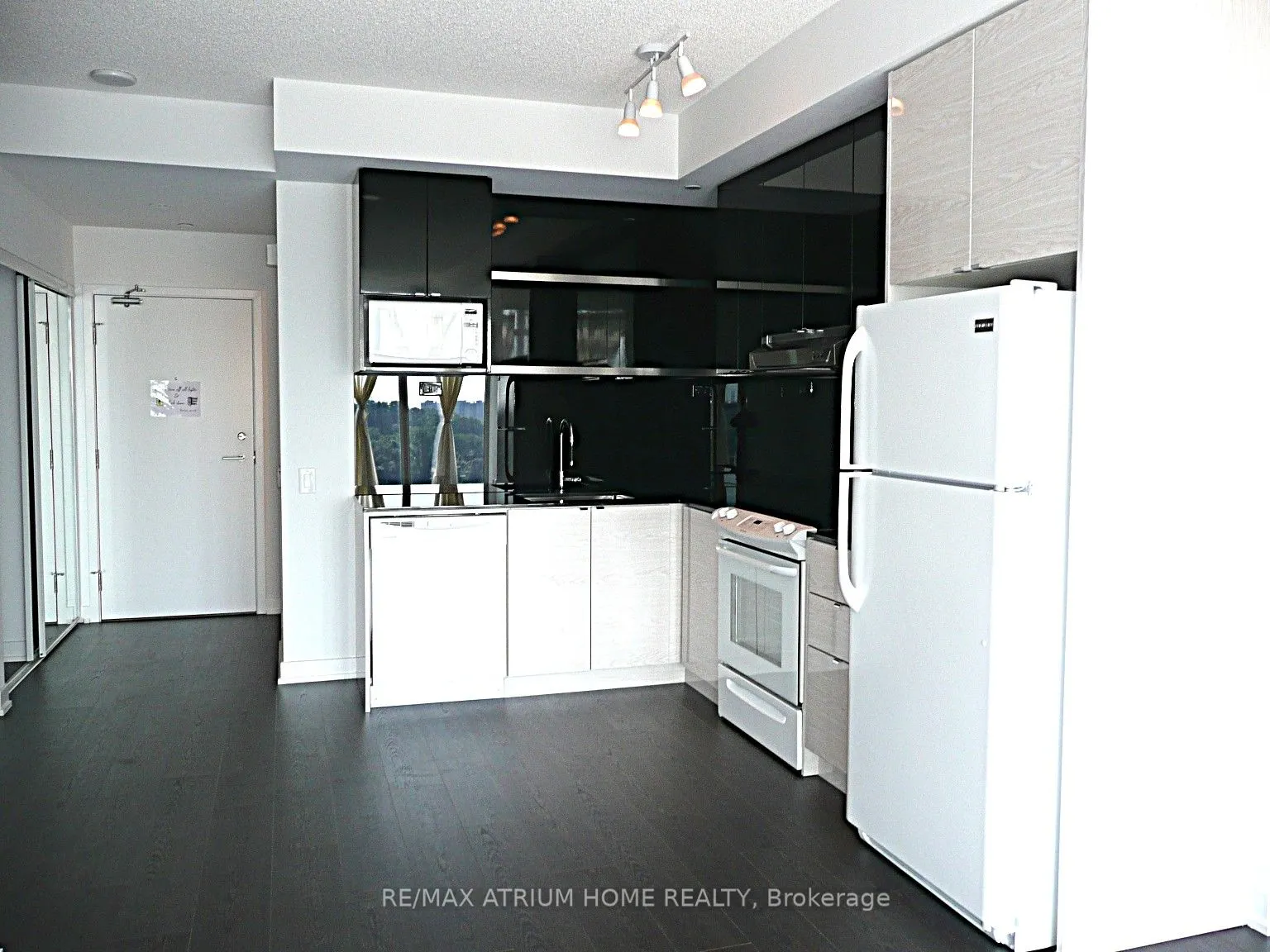 72 Esther Shiner Boulevard, #1105