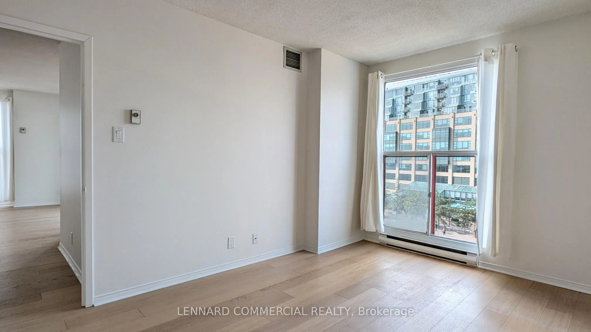 77 Harbour Square, #708