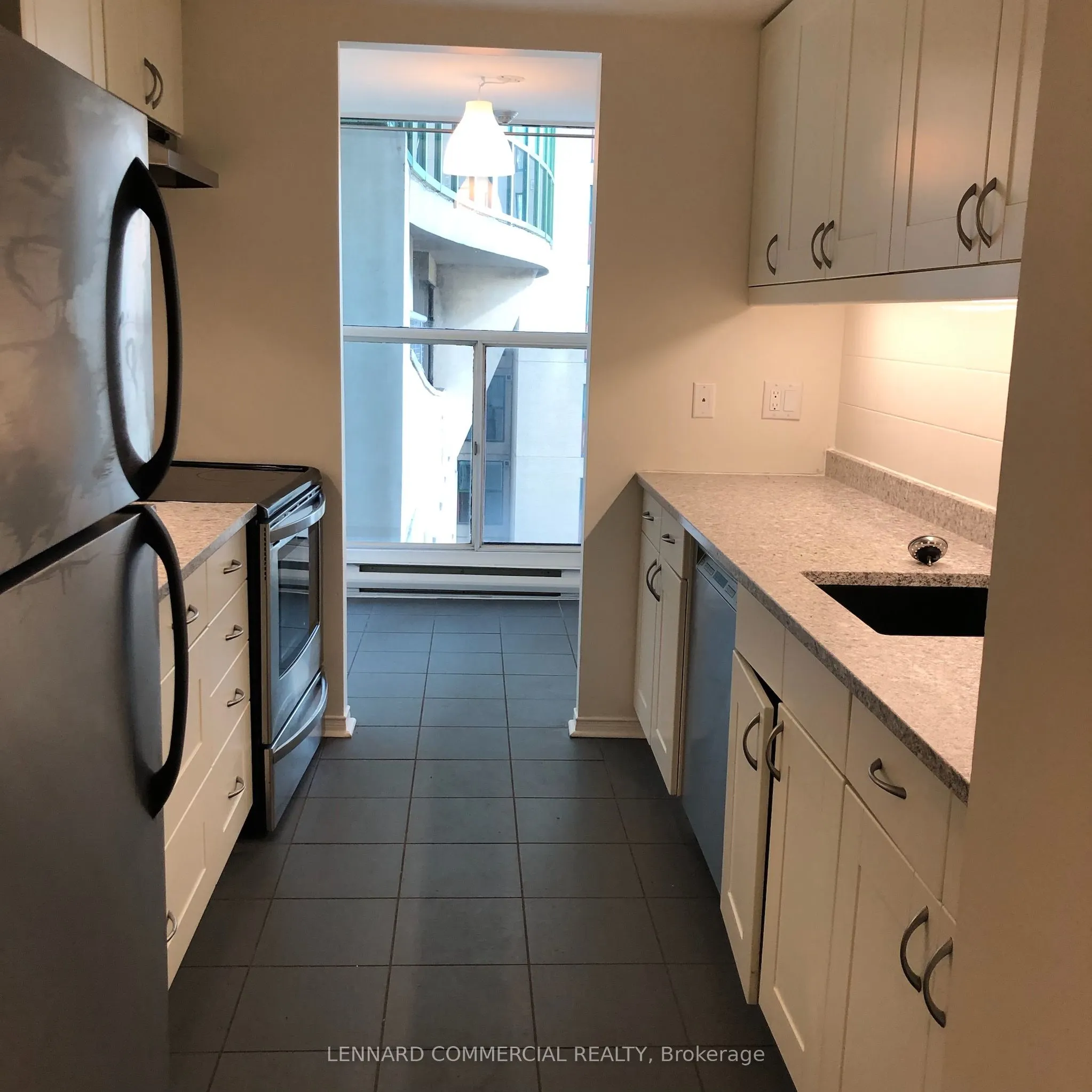 77 Harbour Square, #708