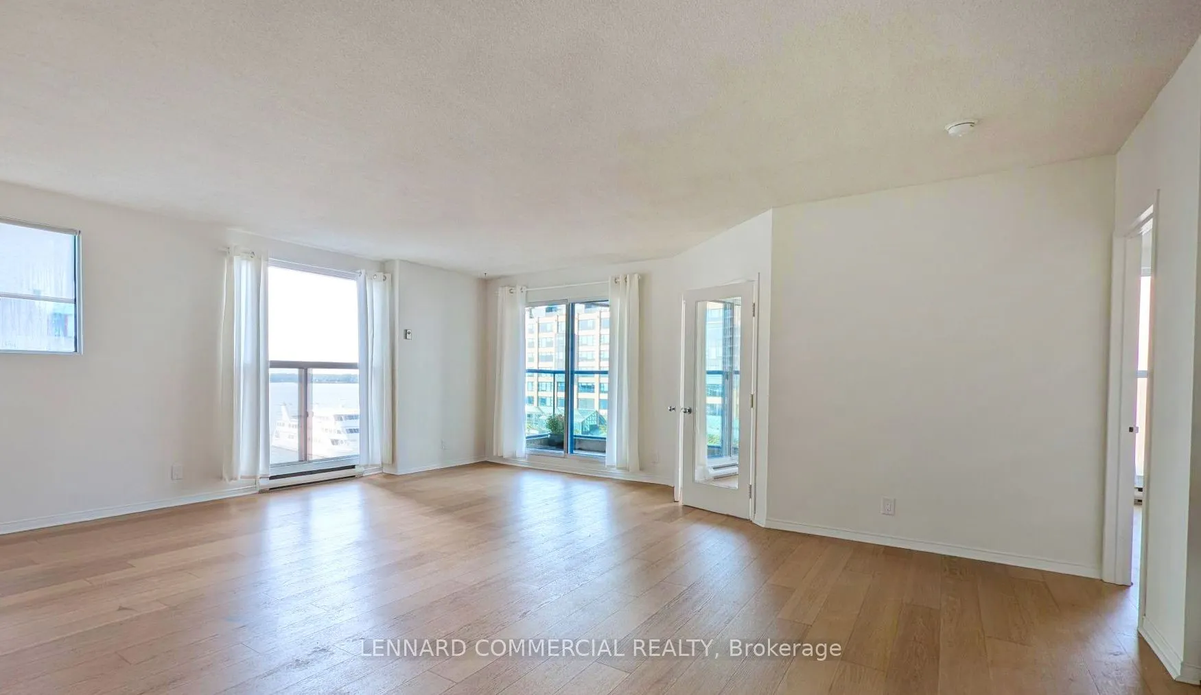 77 Harbour Square, #708
