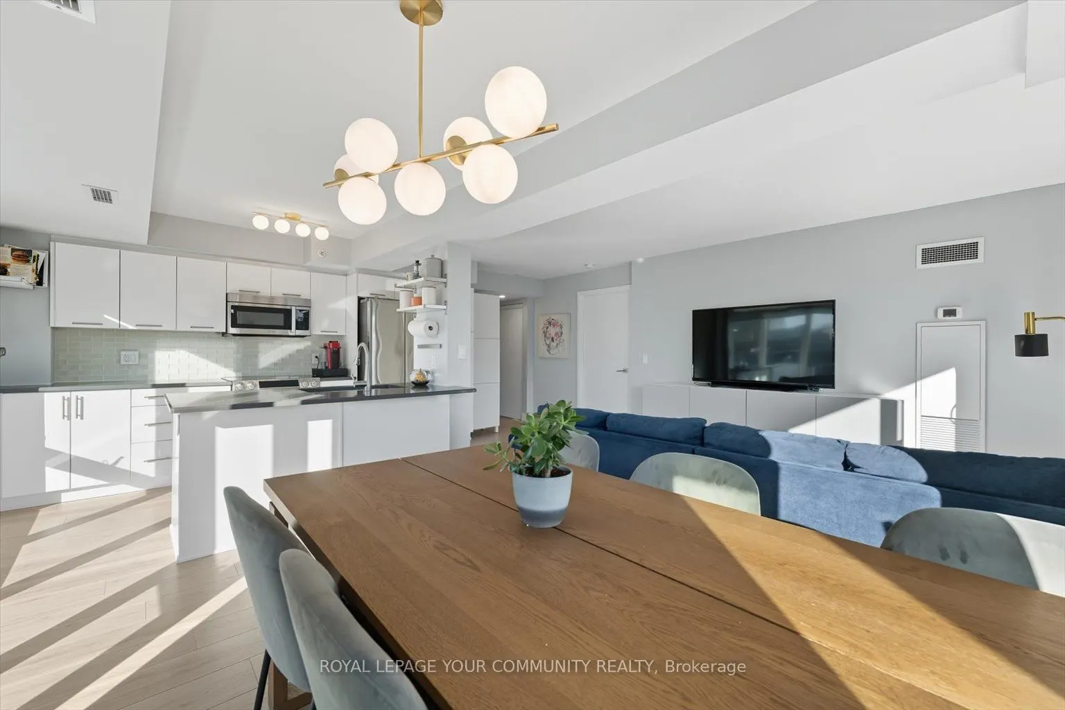 555 Wilson Avenue, #1107E