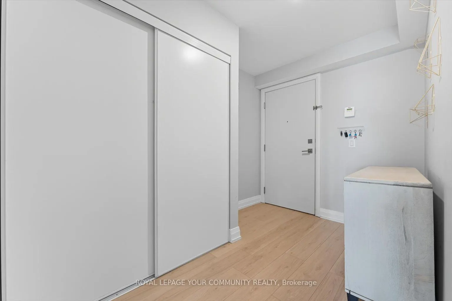 555 Wilson Avenue, #1107E