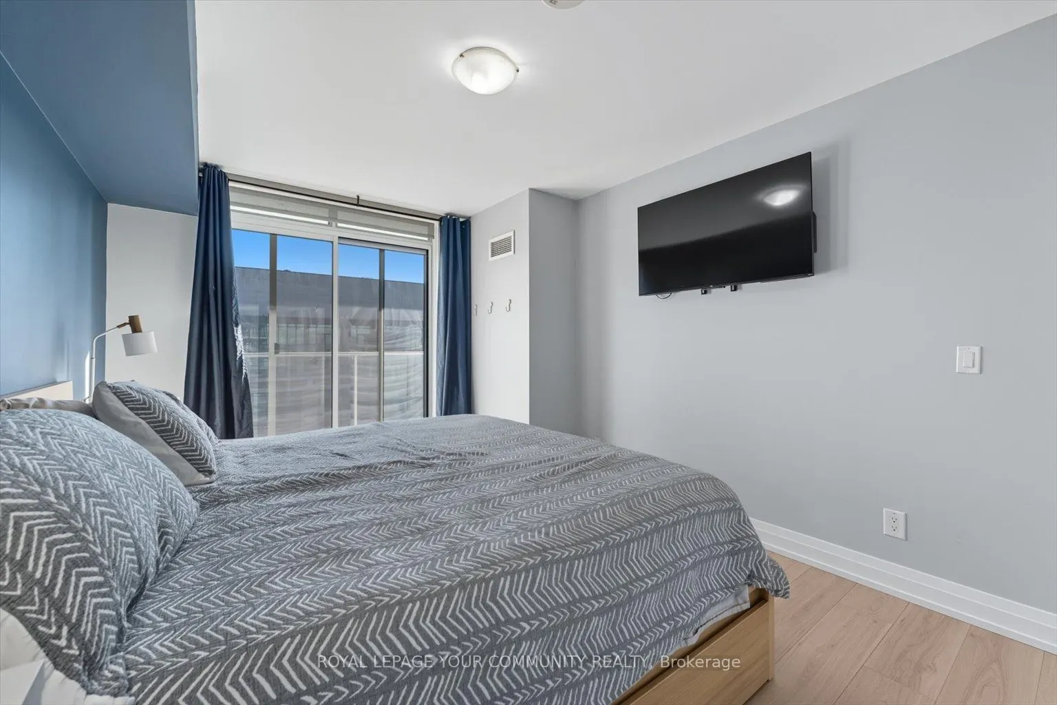 555 Wilson Avenue, #1107E