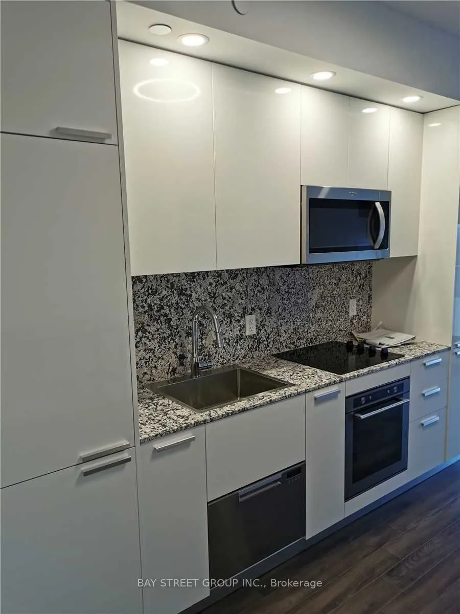 75 Canterbury Place, #2509