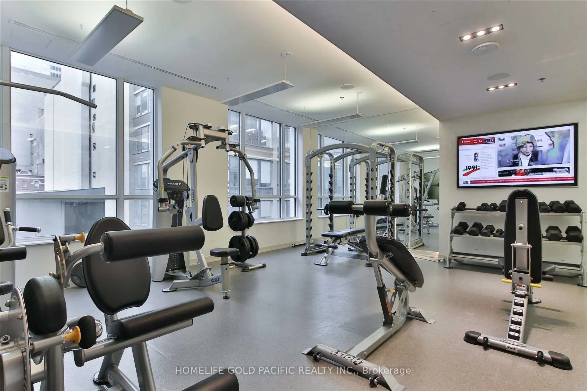 88 Scott Street, #205