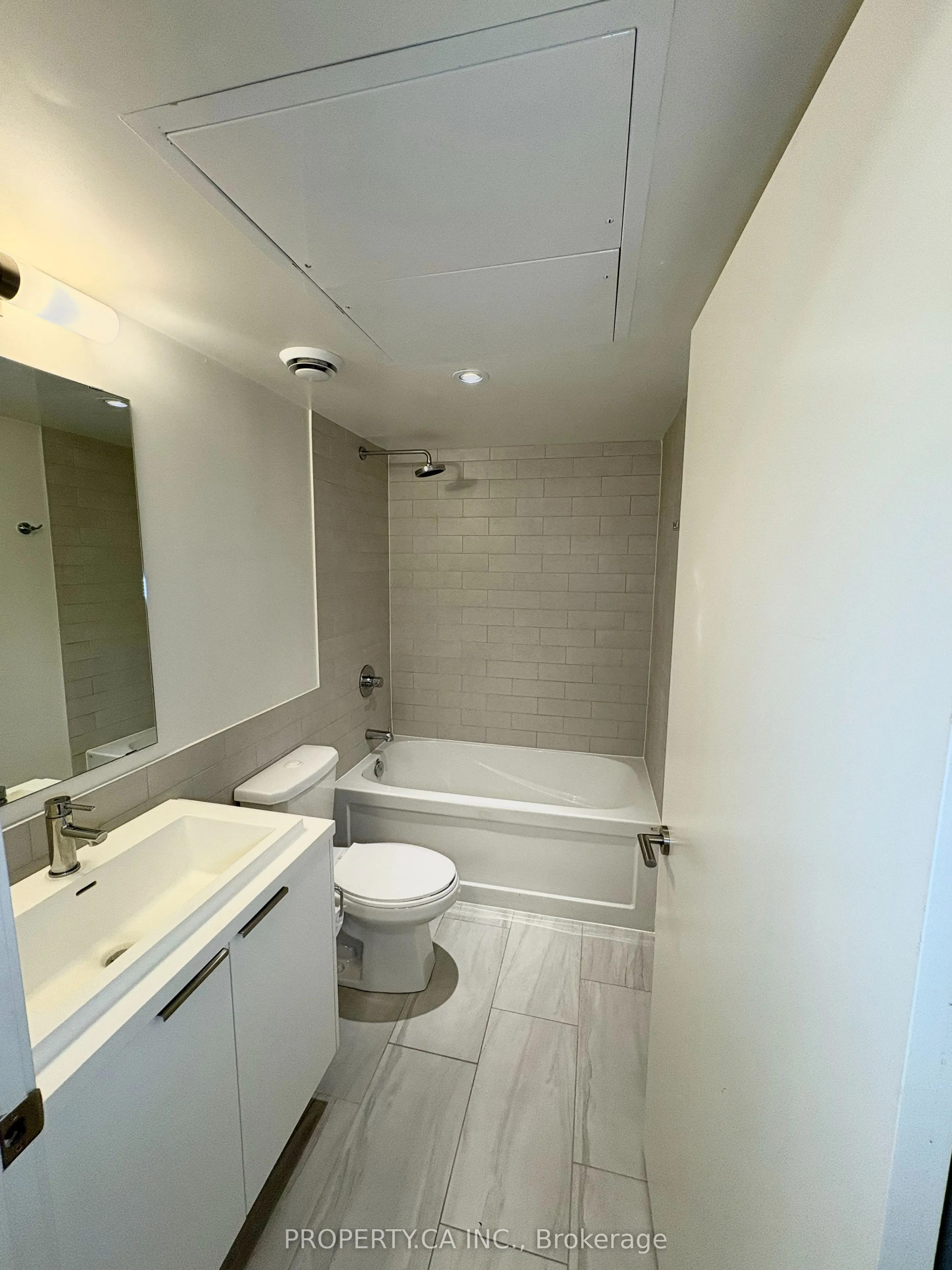 6 Sonic Way, #N2809