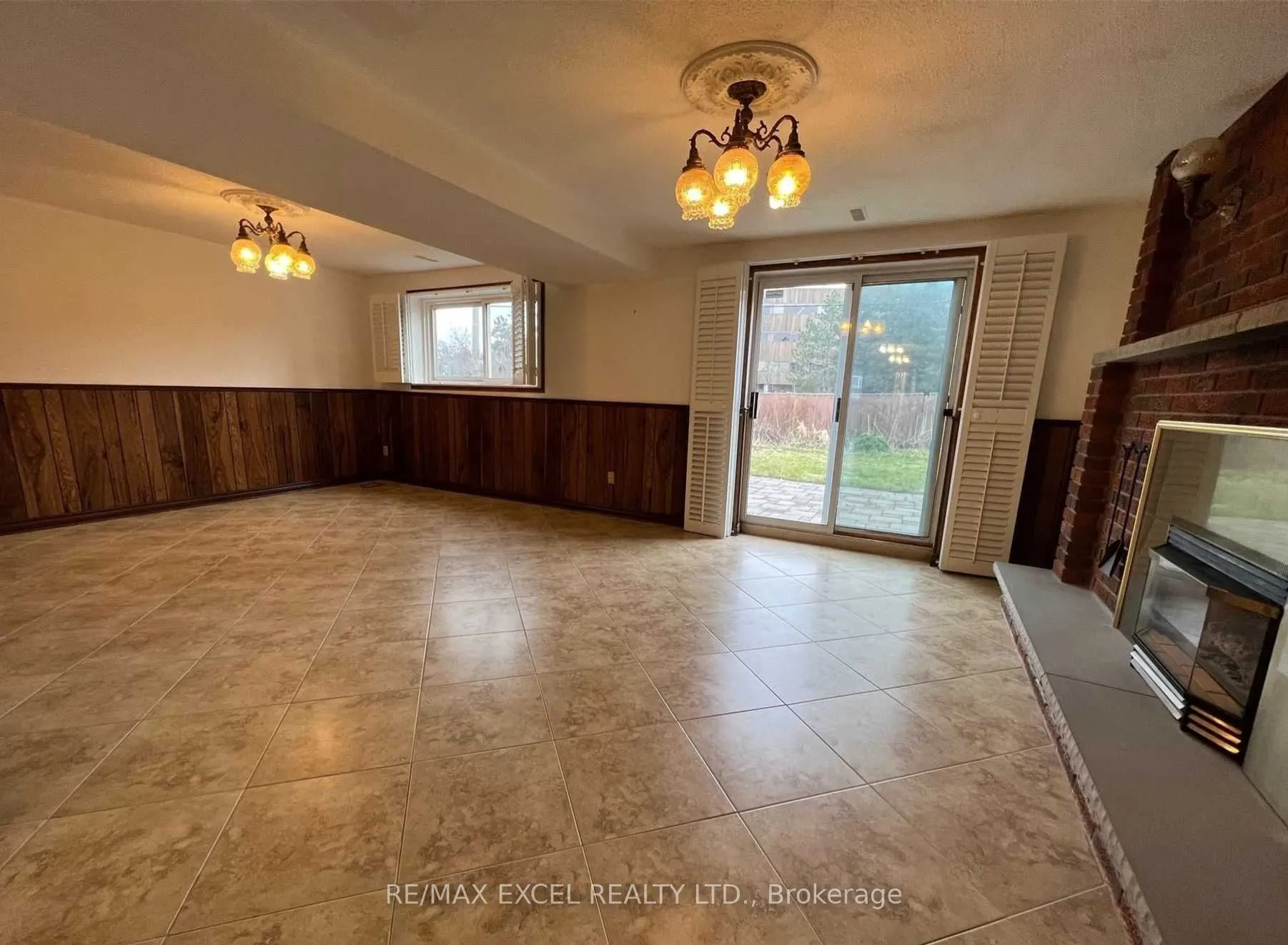 71 Hickorynut Drive, #Lower