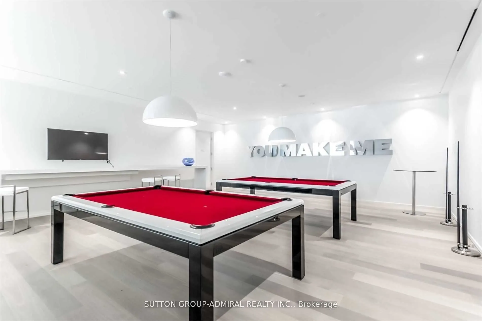 1 Bloor Street E, #1012