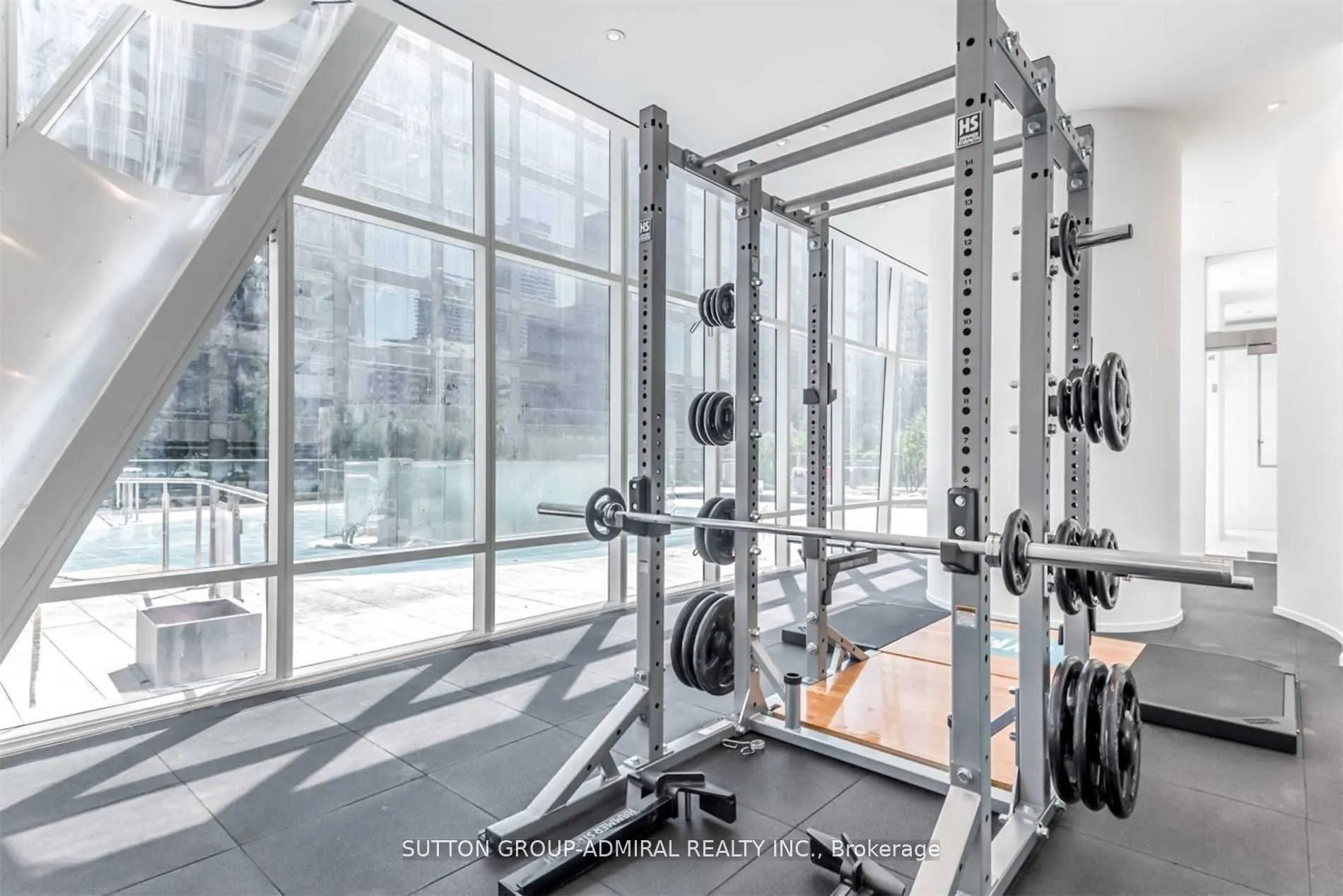 1 Bloor Street E, #1012
