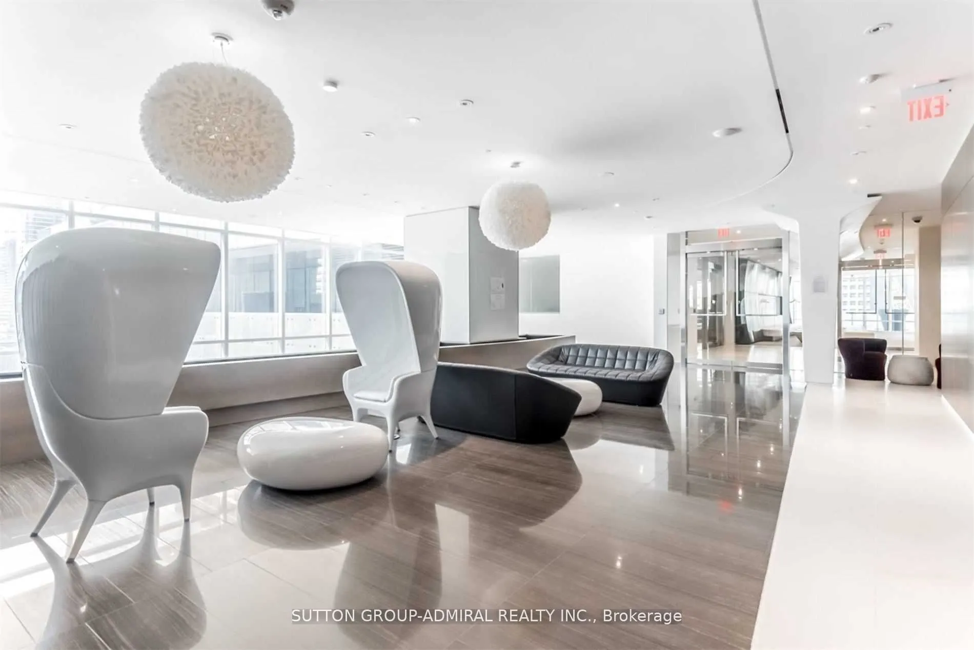 1 Bloor Street E, #1012