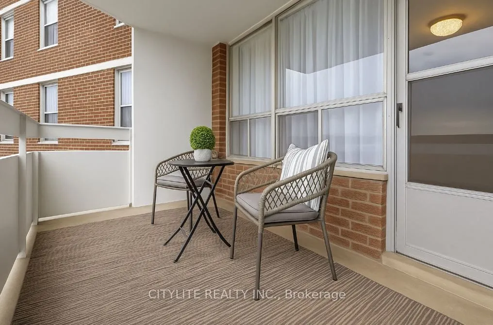 10 Edgecliffe Golfway, #1806