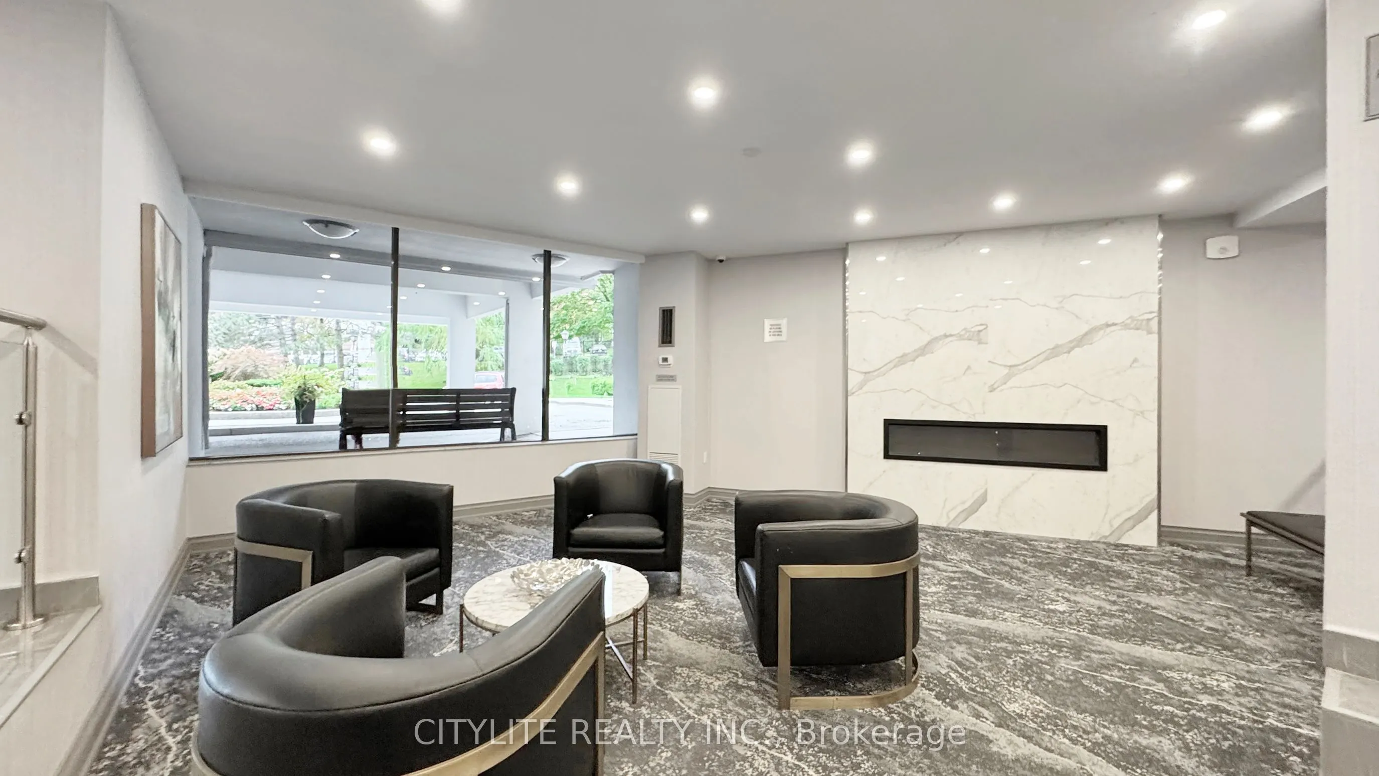 10 Edgecliffe Golfway, #1806