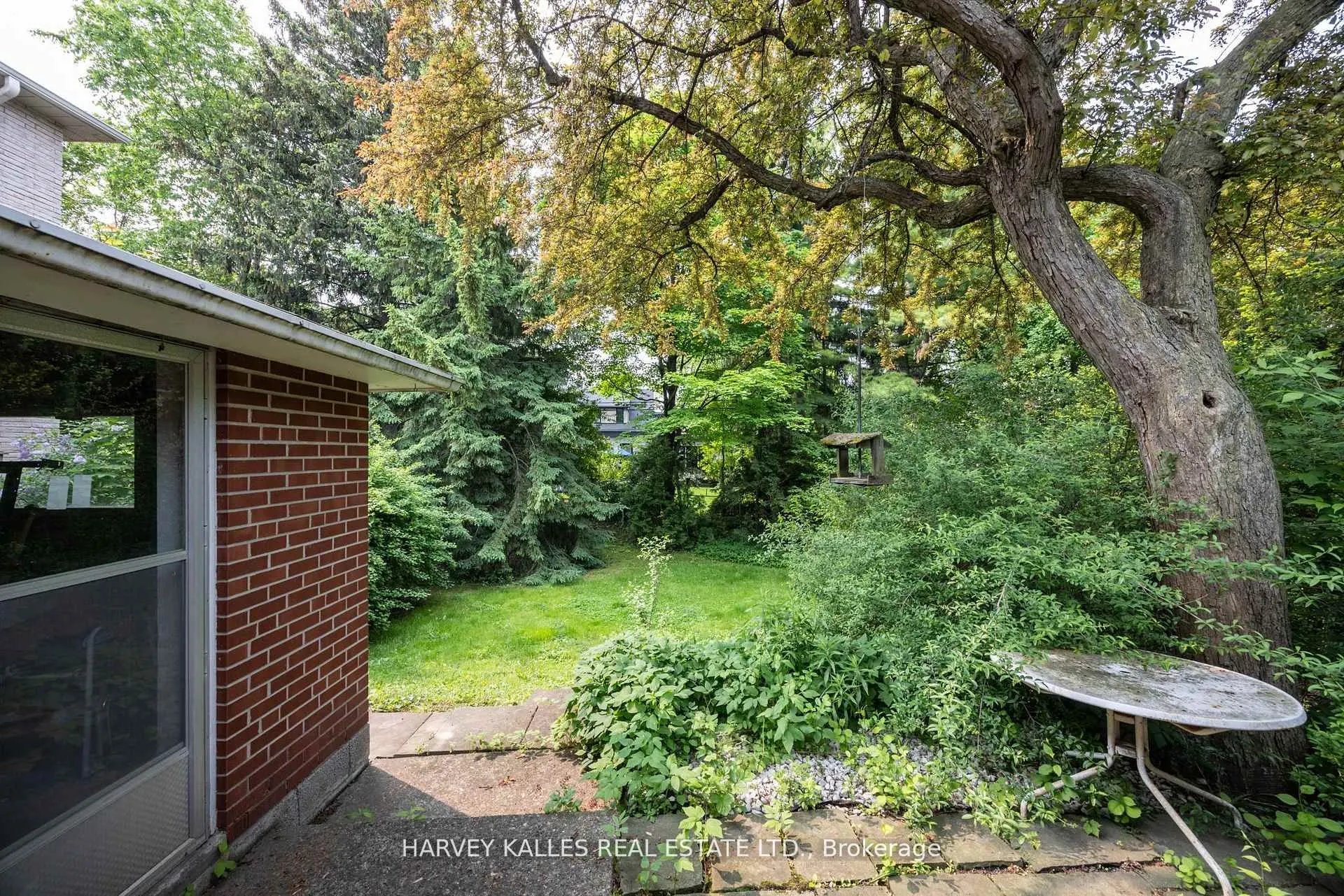 17 Munro Boulevard