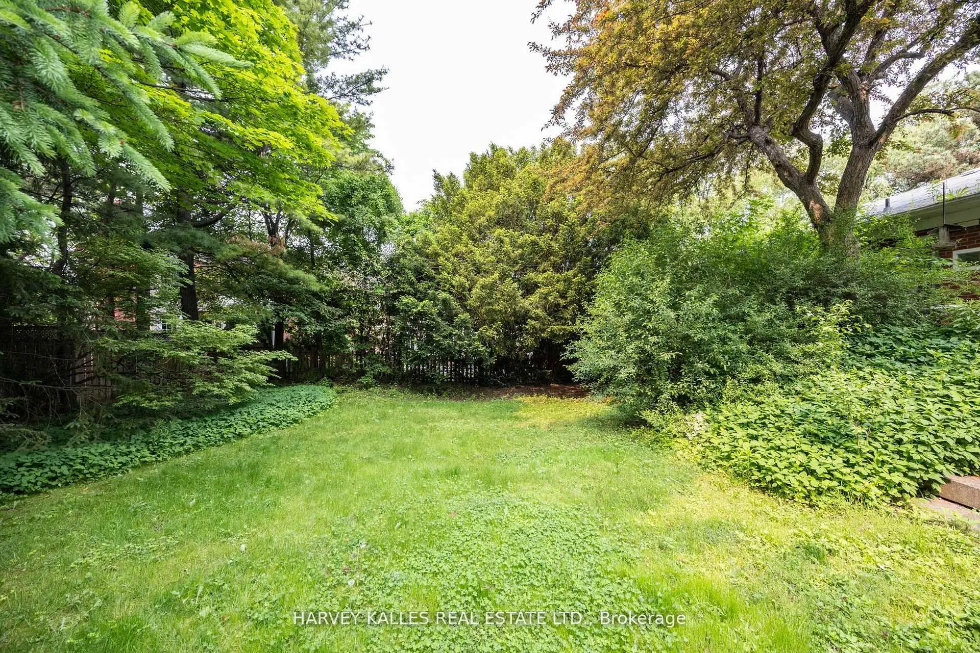 17 Munro Boulevard