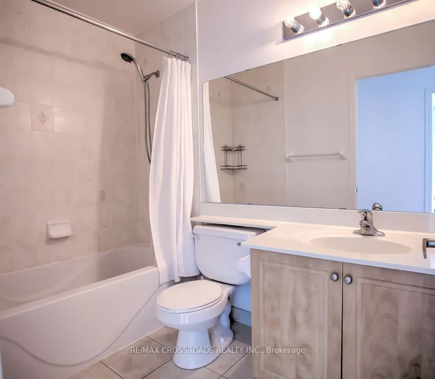 509 Beecroft Road, #2006