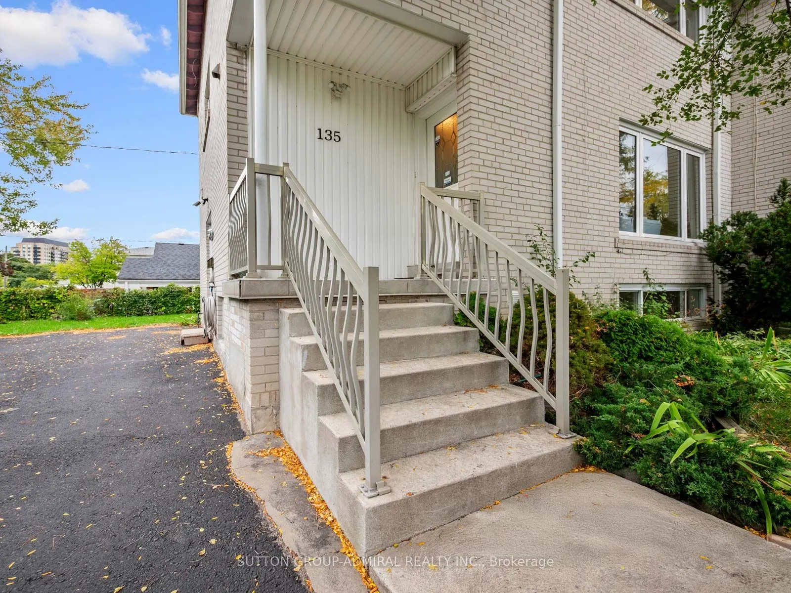 135 Elise Terrace