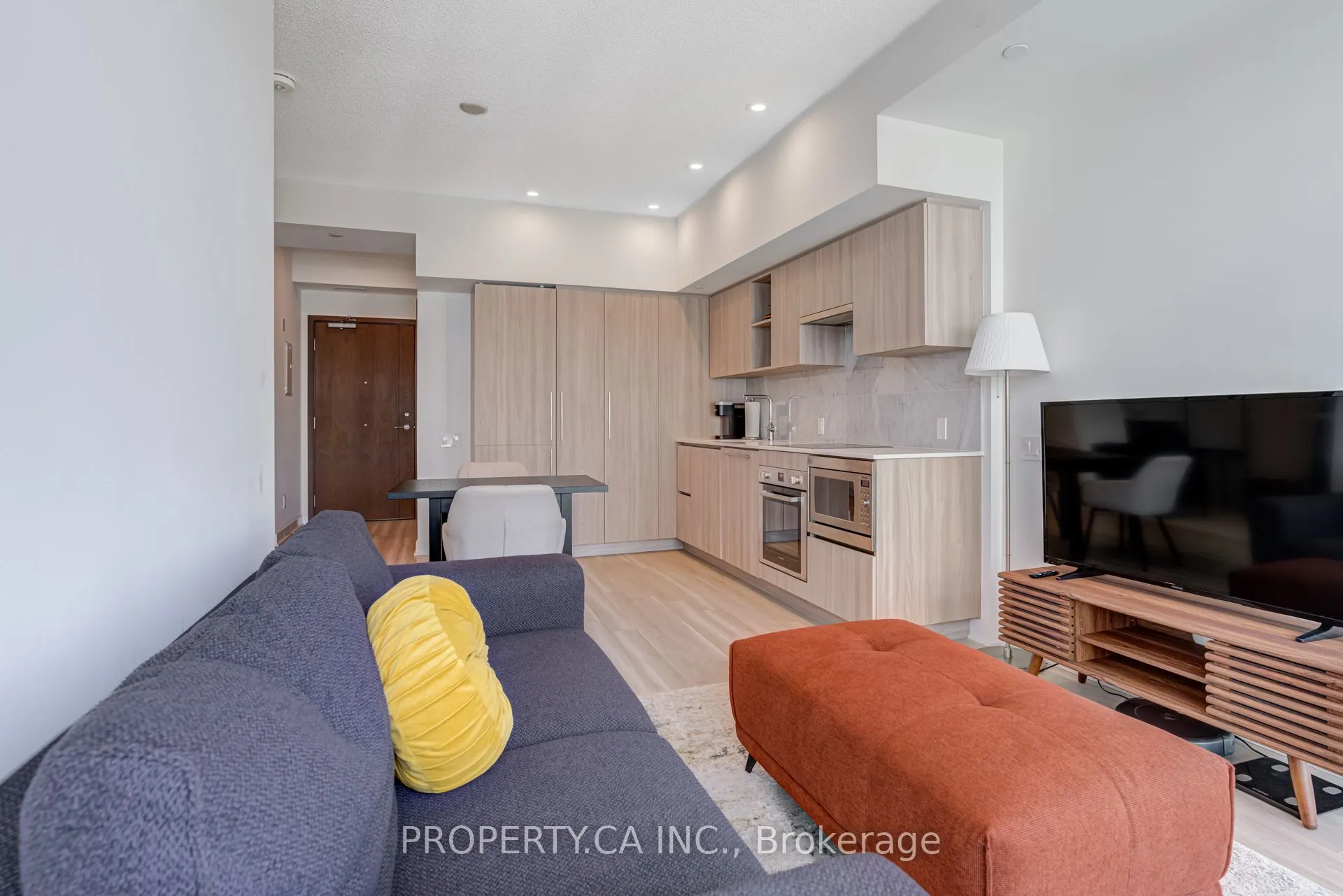 19 Bathurst Street, #4110