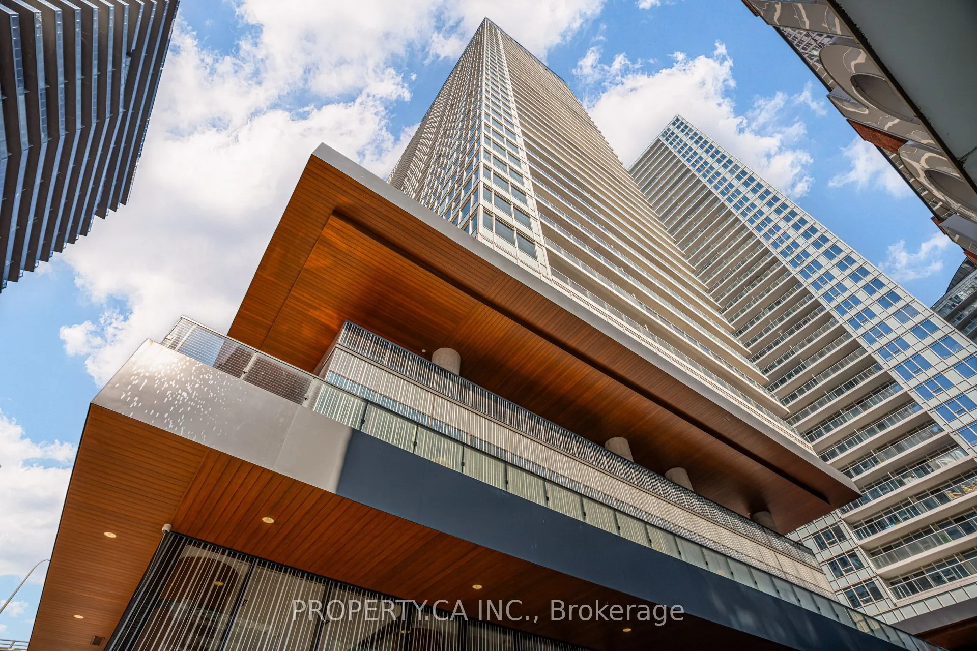 19 Bathurst Street, #4110
