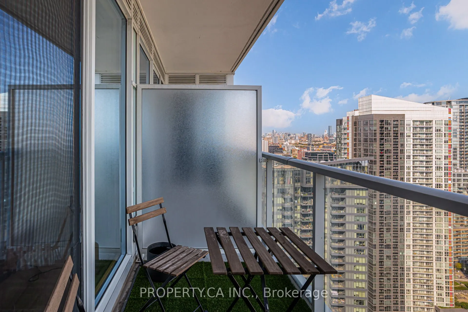19 Bathurst Street, #4110