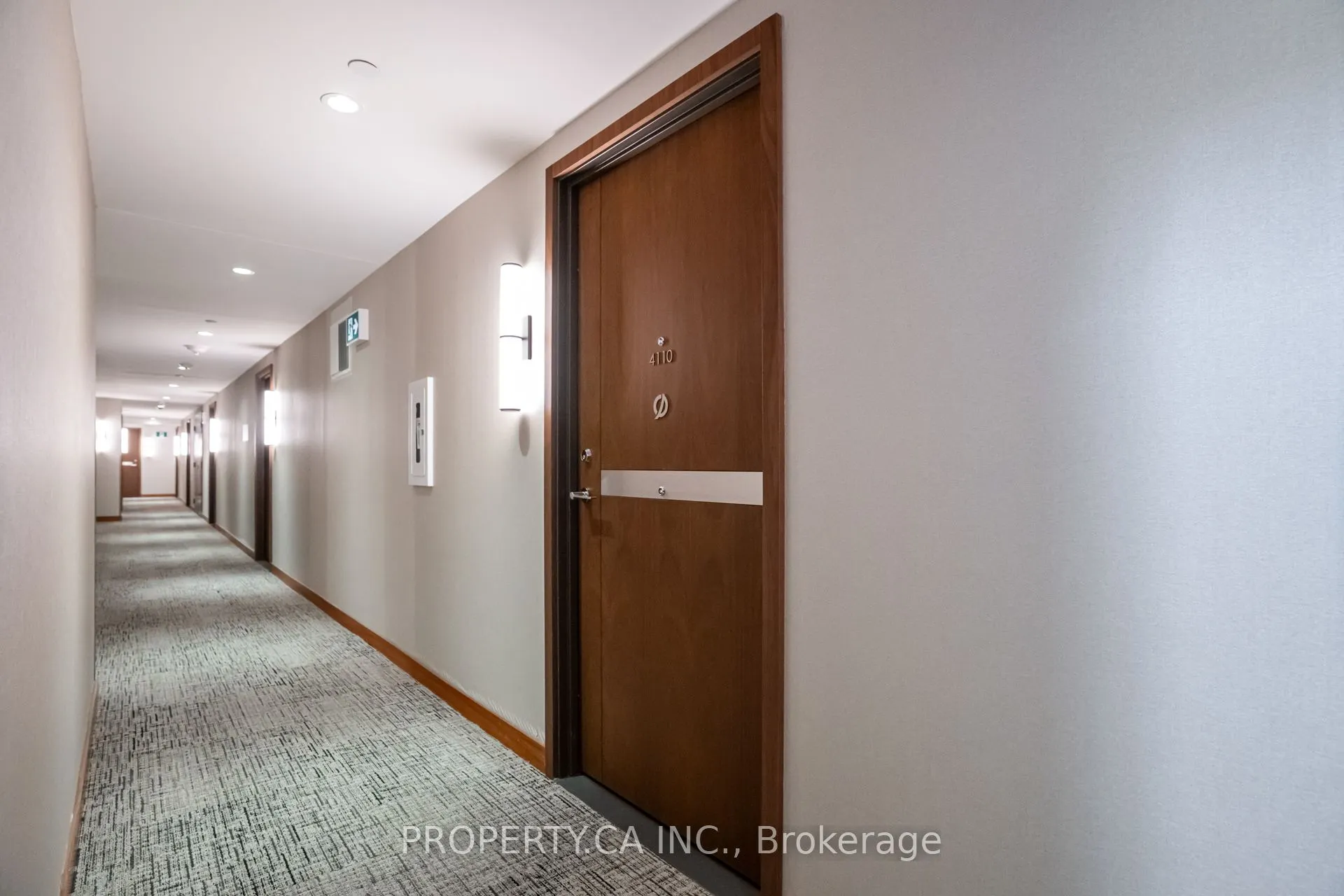 19 Bathurst Street, #4110