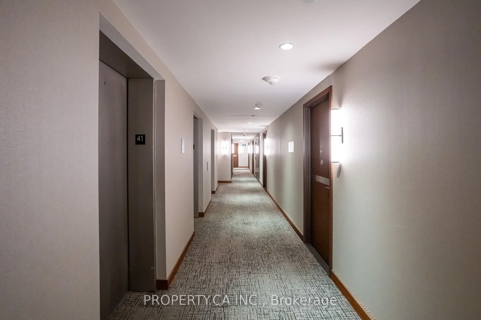 19 Bathurst Street, #4110