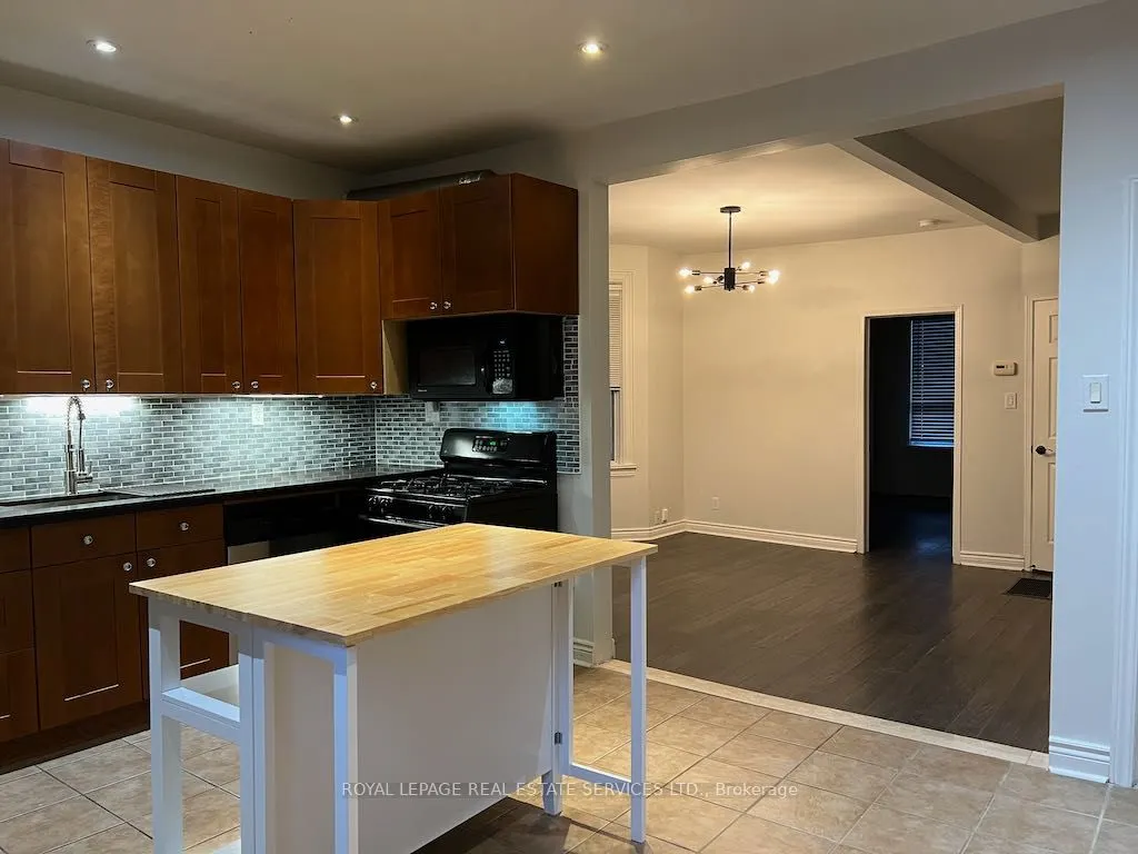 263 Grace Street, #Main Floor