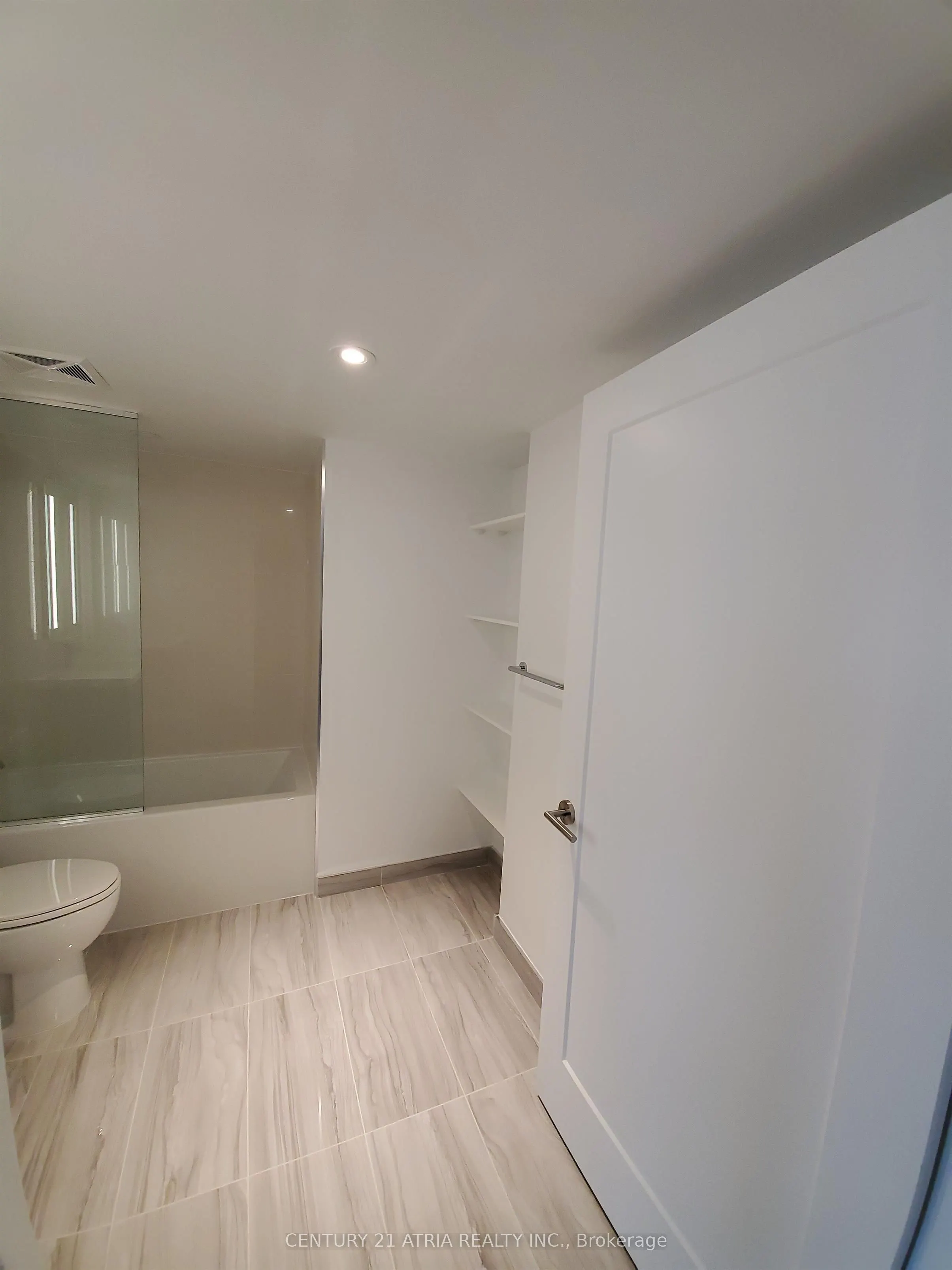 585 Bloor Street E, #617
